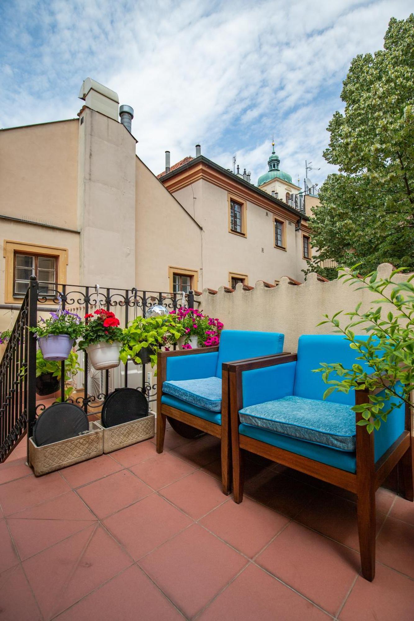 Women'S Only Hostel - Female Only Prague Exterior photo